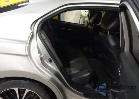 2020 Toyota Camry Se z USA, uszkodzony, nr VIN 4T1G11AK3LU317894